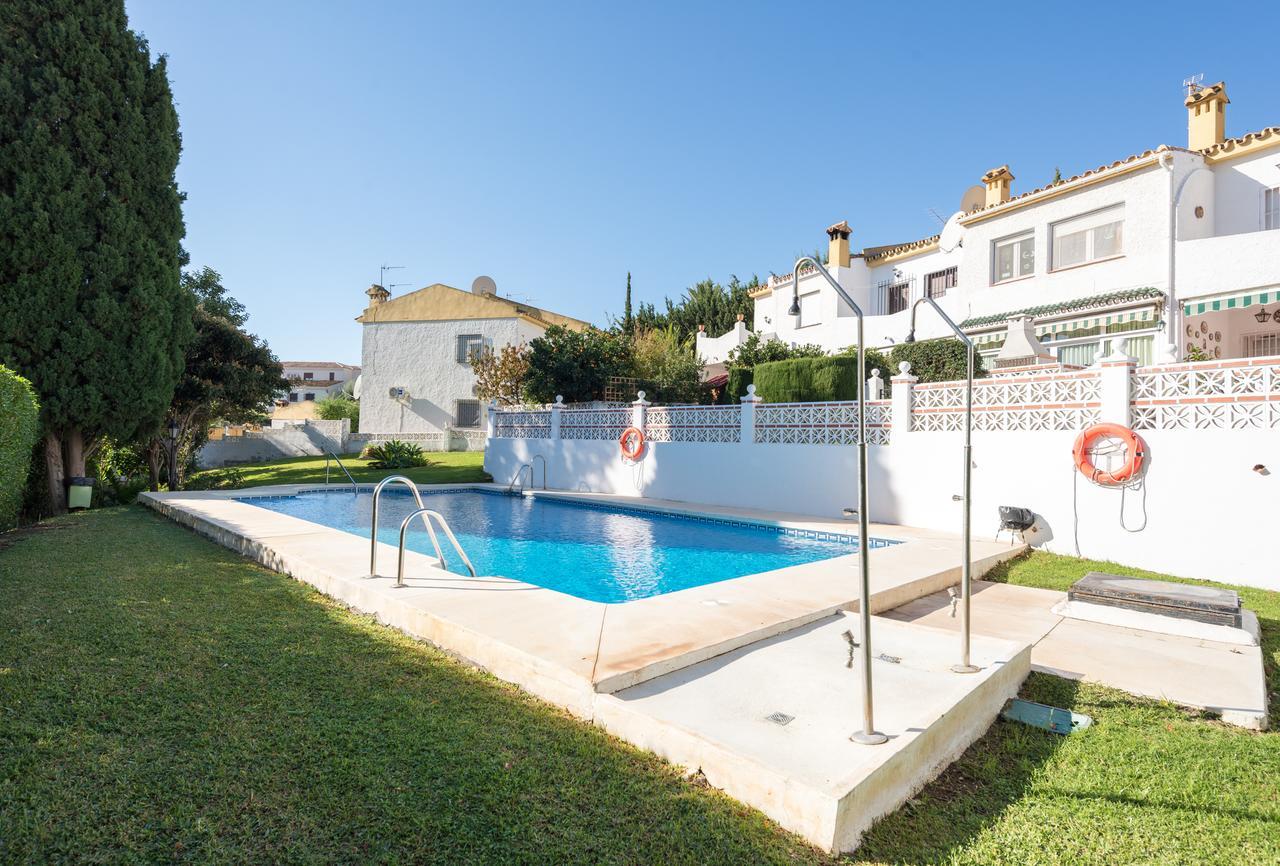 Malagasuite Bungalow Pool Benalmádena Extérieur photo