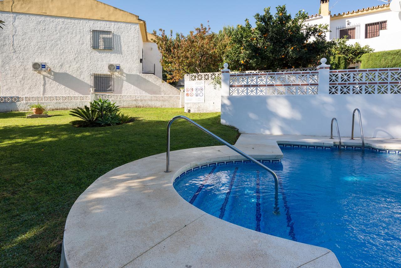 Malagasuite Bungalow Pool Benalmádena Extérieur photo